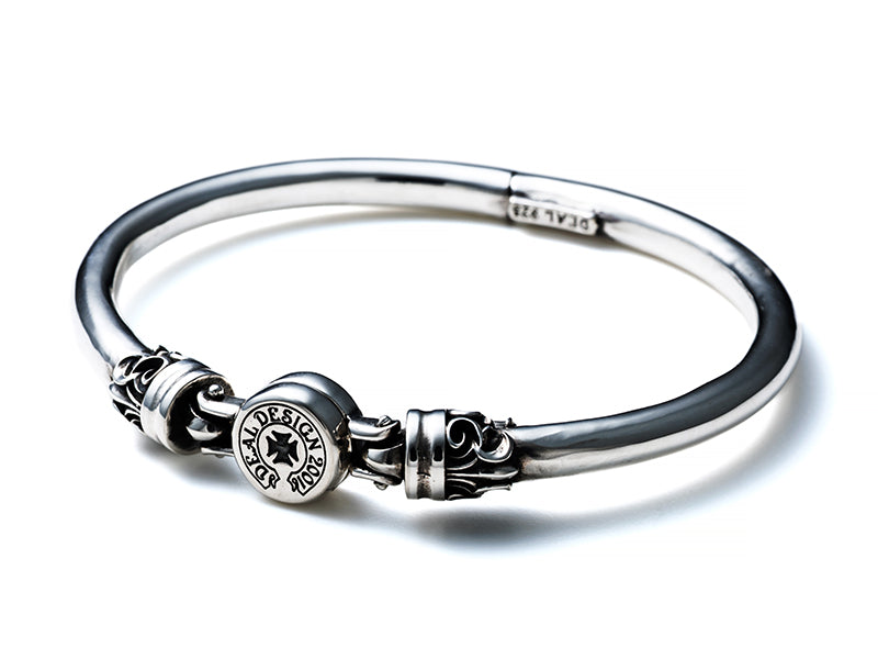 Seal Logo Cuff Bracelet