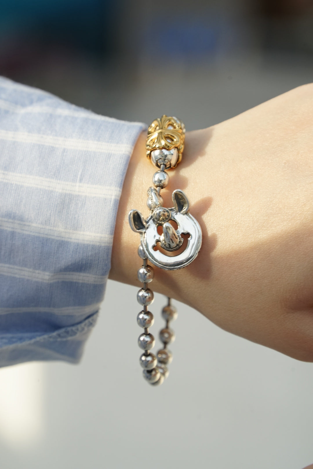 C384 Happy Face Rhino Charm