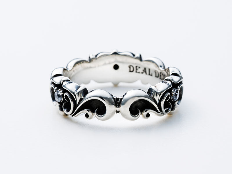 Royal Frame Ring