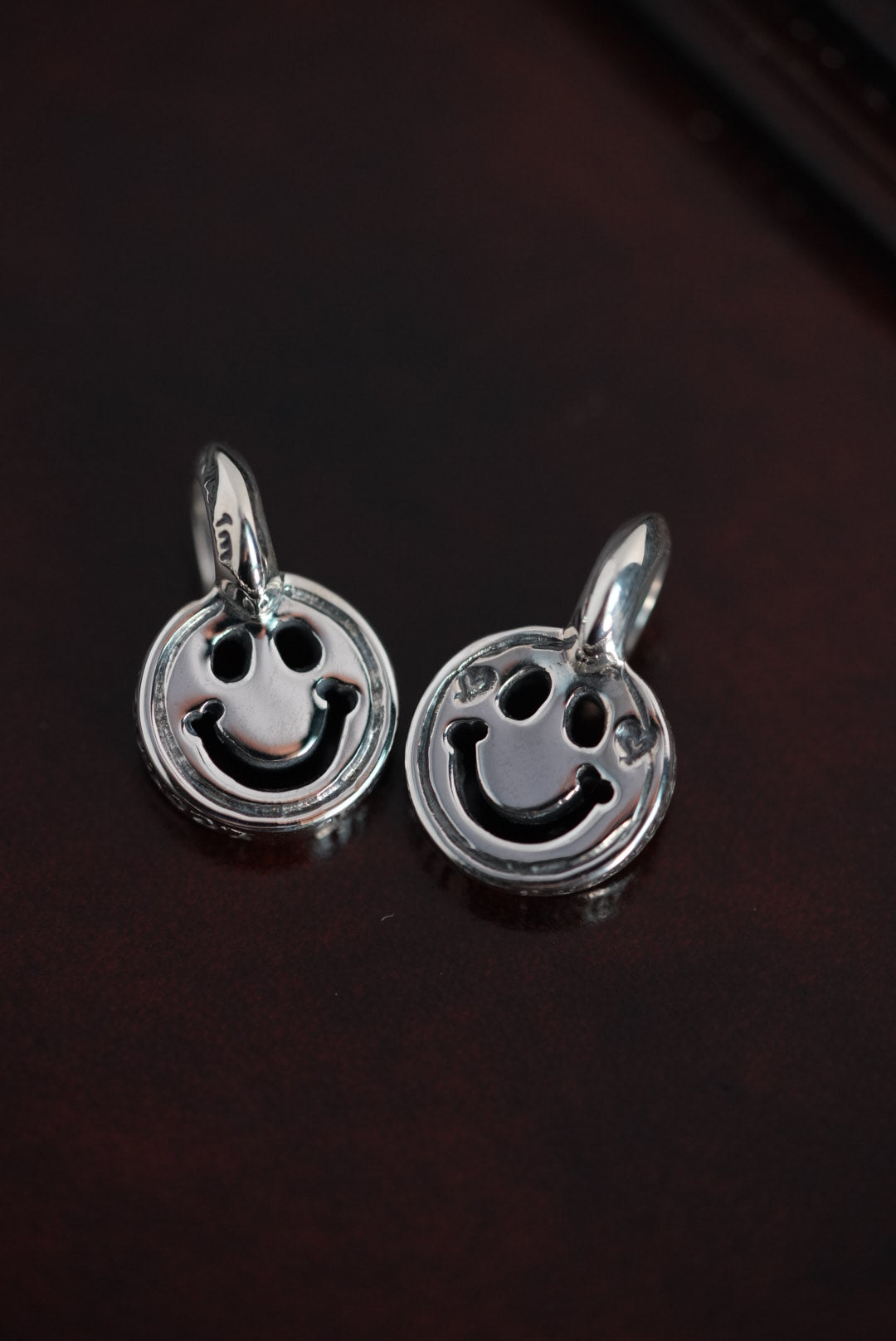 C373 Happy Face Charm "Small"