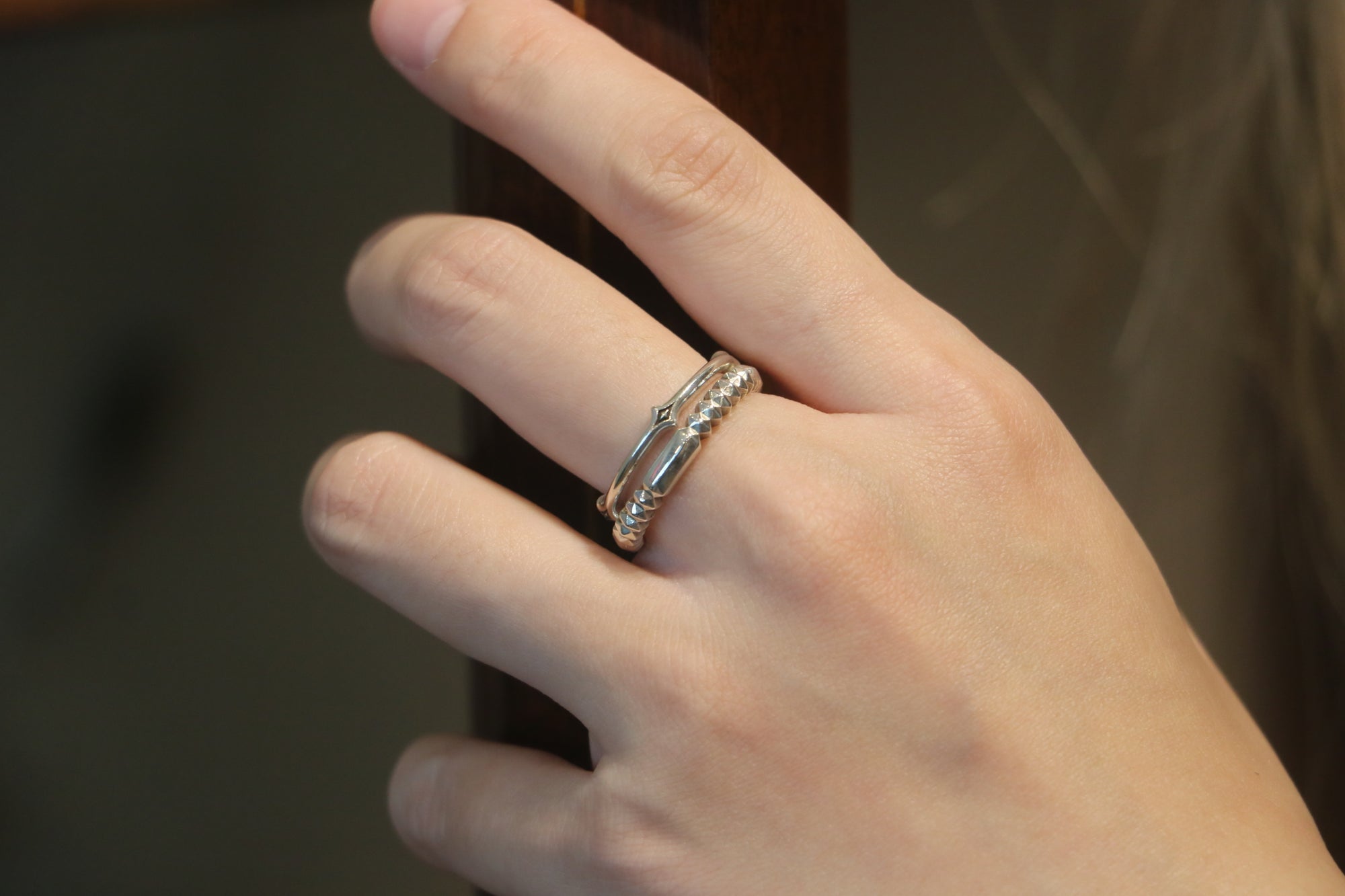 Deal Design Bezel Stud Ring