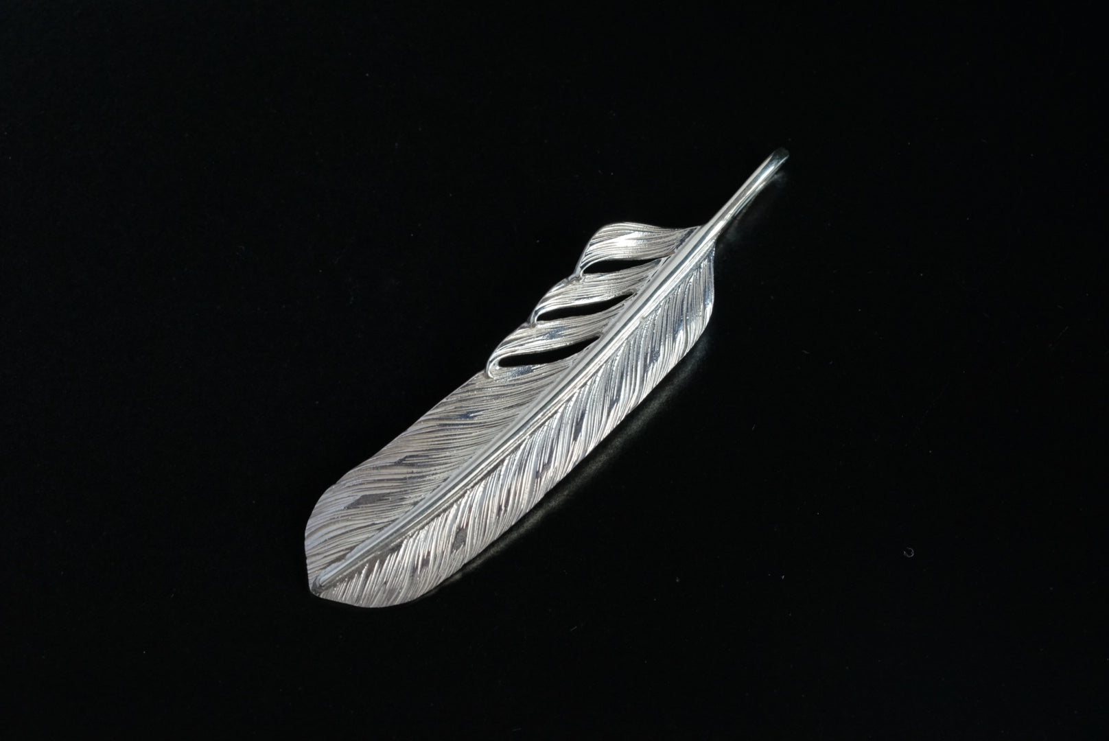 Albatory Silver Feather Pendant M