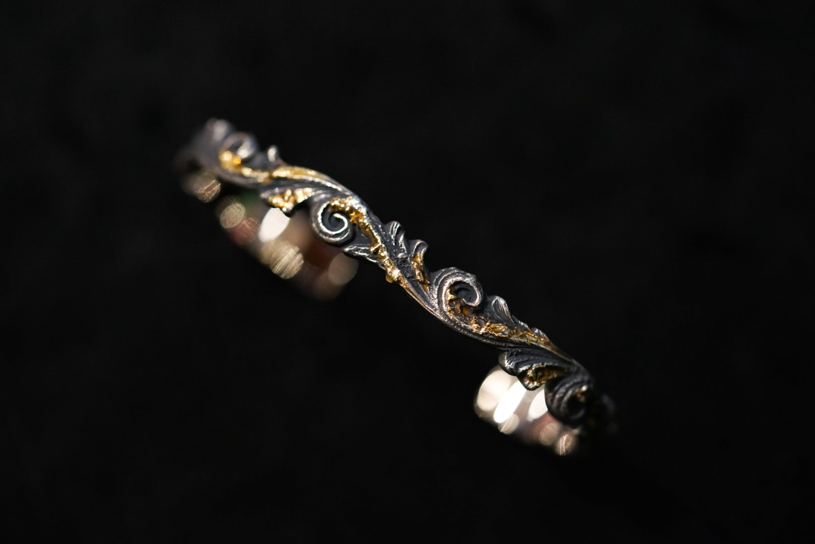 18K Braze Old Arabesque Bangle