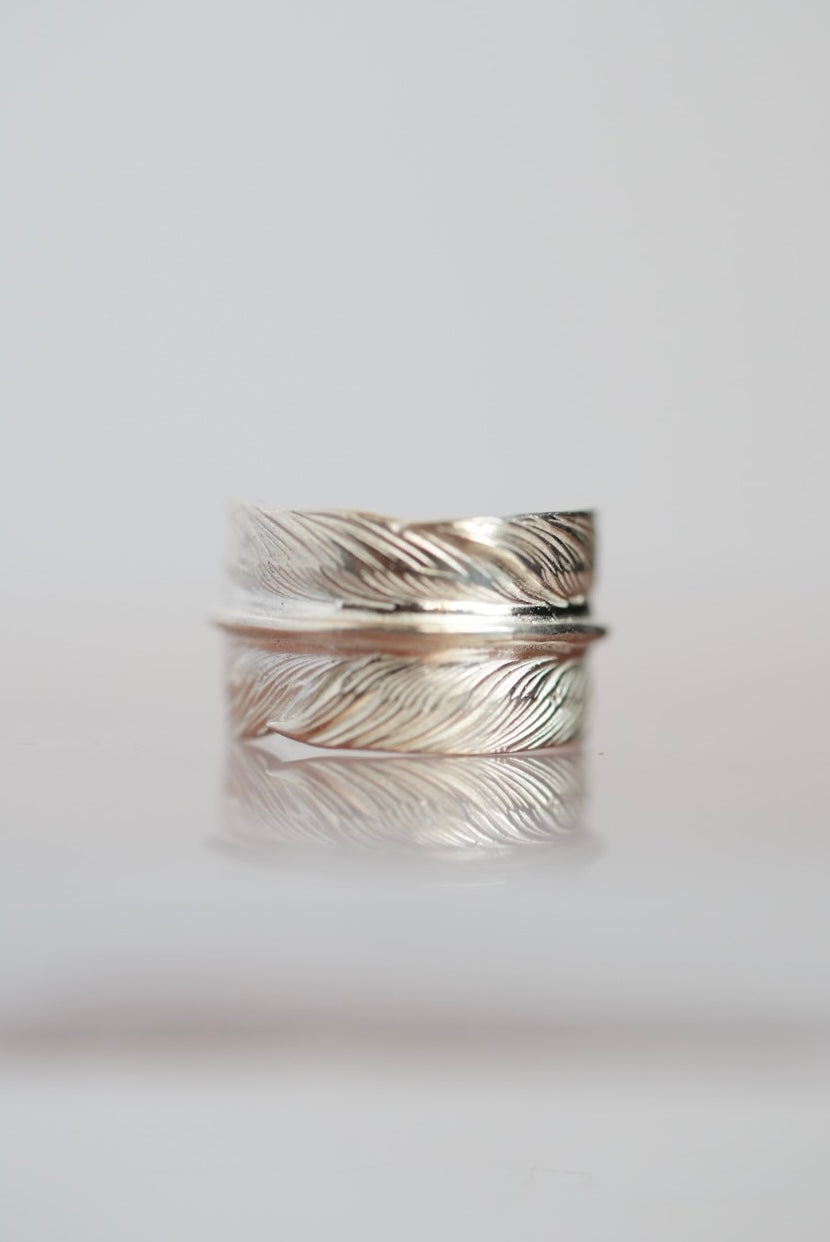 Ninemetal Silver Feather Ear Cuff