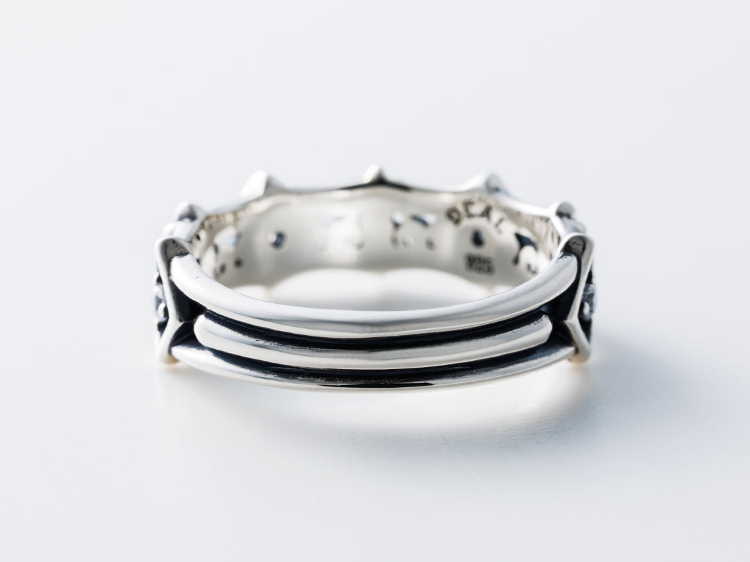 Gentle Lily Ring