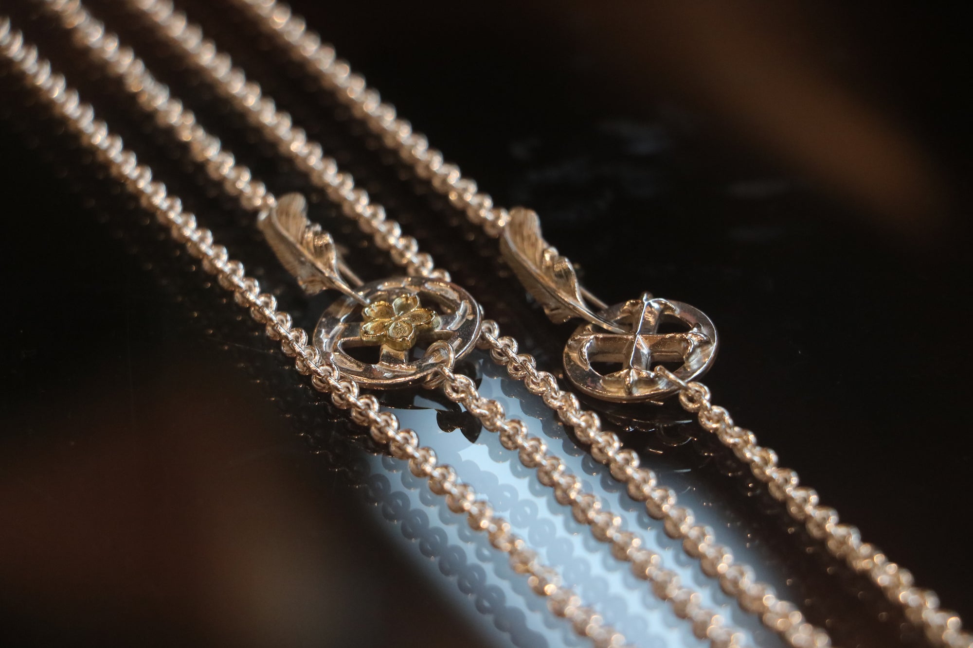 Nine Metal Feather Hook Gold Sakura Eagle Wheel Point Chain Set