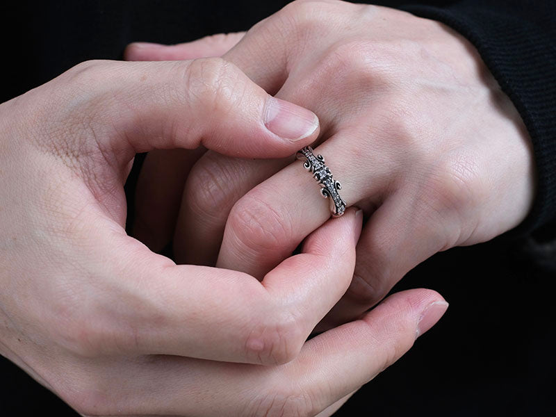 Flash Rod Ring