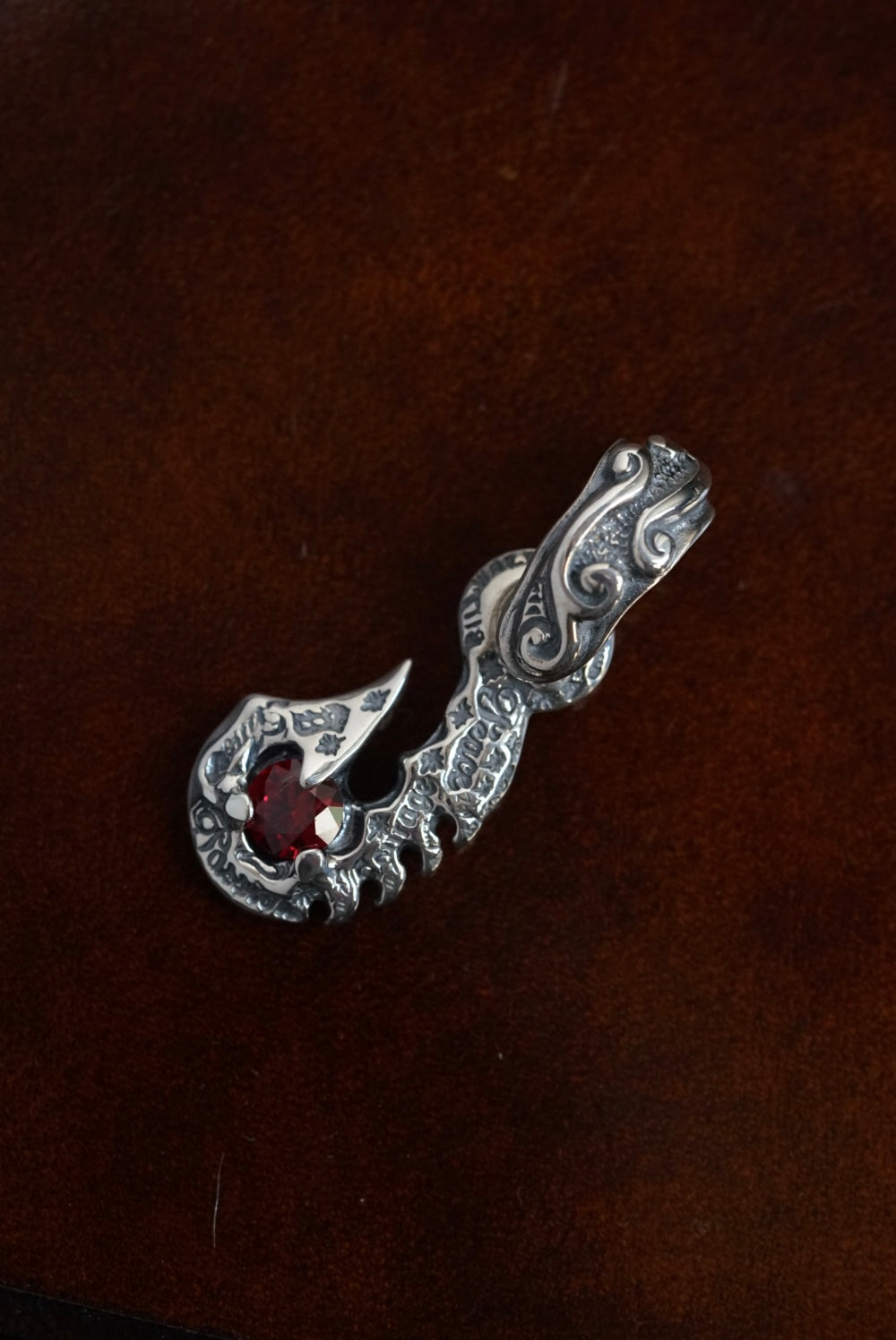 C369 Graffiti Fish Hook Large Wave Bale With Gemstone Charm
