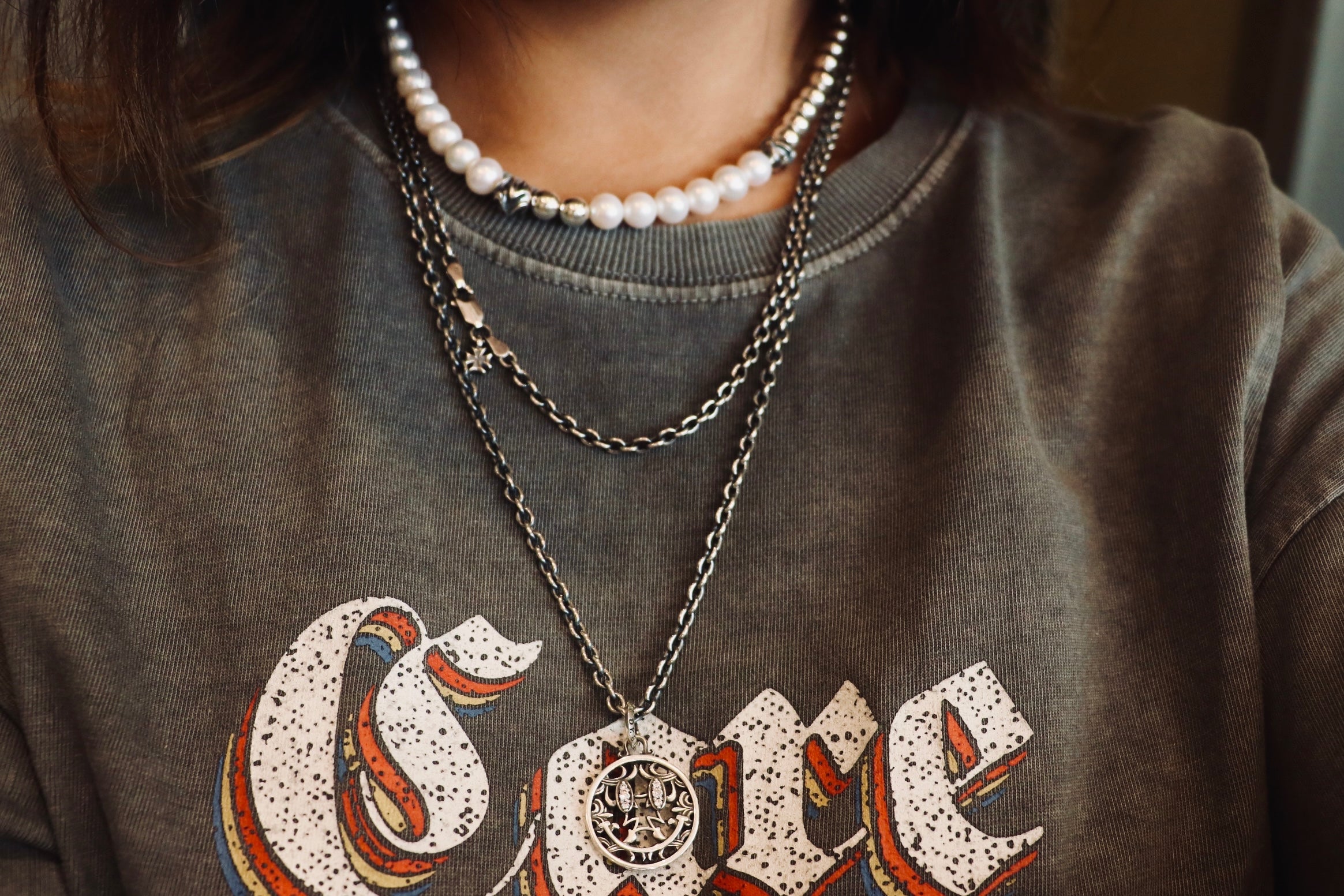 Flash Eye Smile Pendant