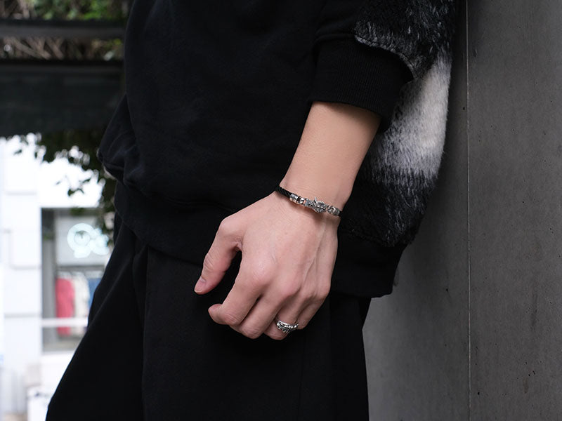 Stainless Steel Wire Bangle: Tiny Clip