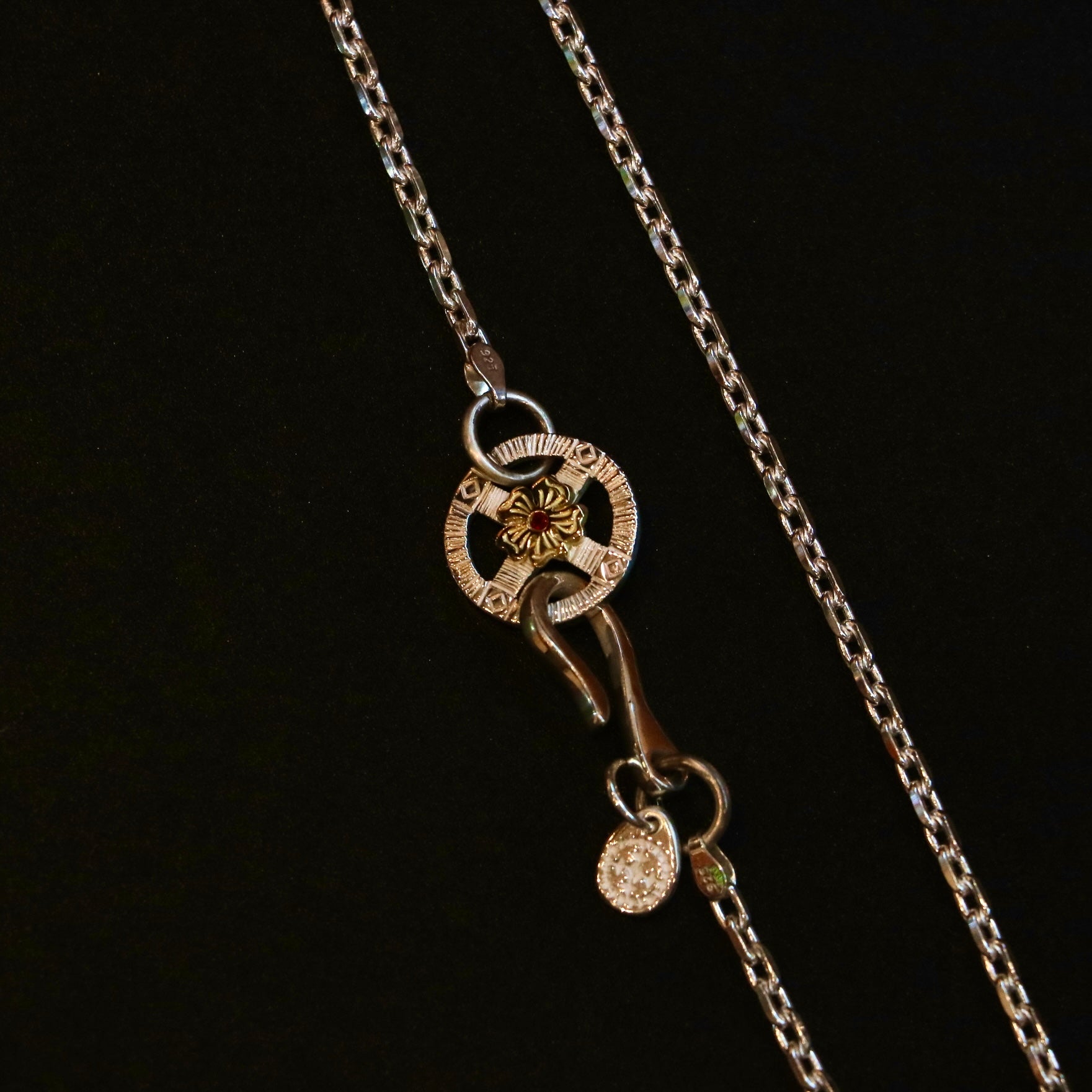 Sunshine Studio 18K Point Hana Silver Wheel Chain set w/ Ruby