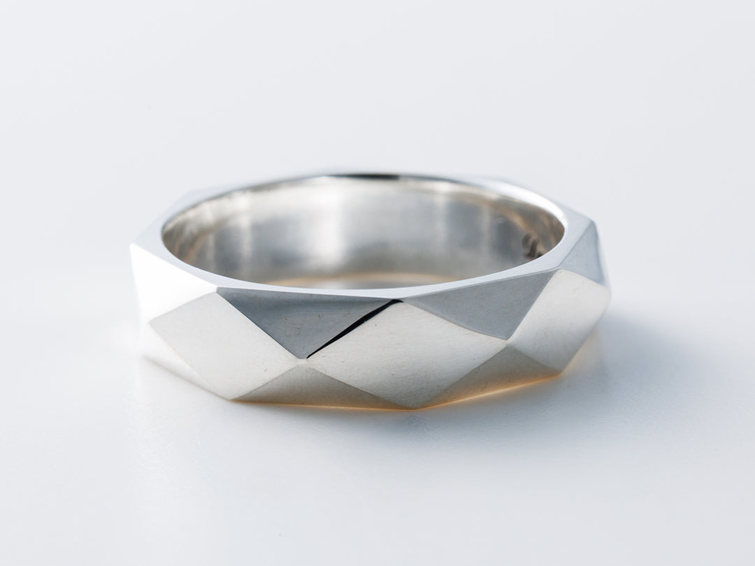 DIA Shape Studs Ring : Wide