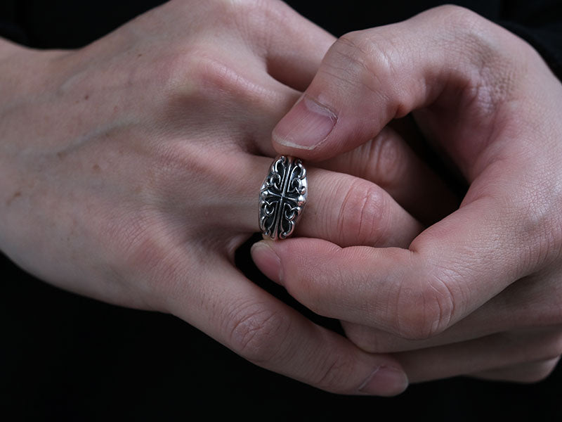Blooming Cross Ring