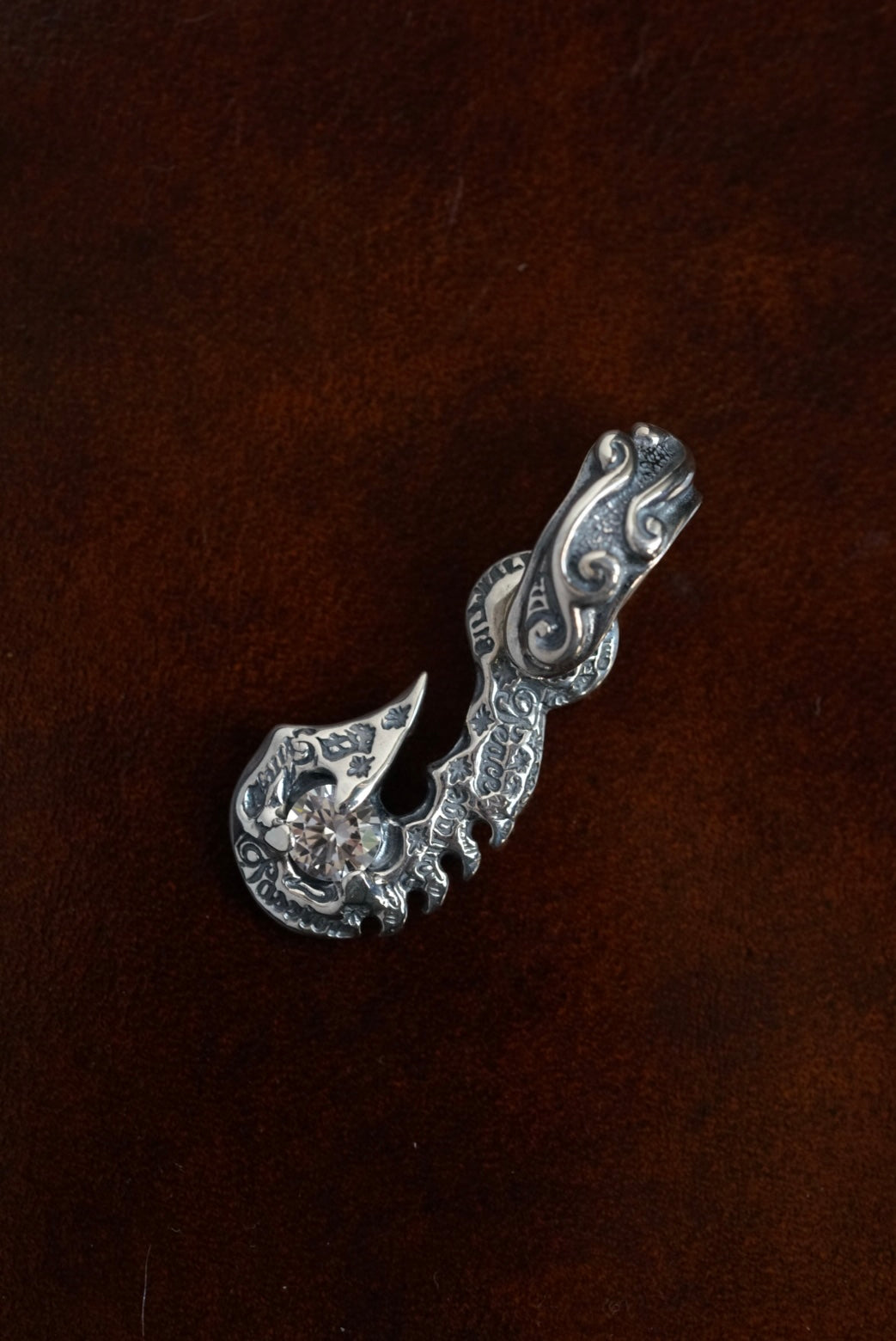 C369 Graffiti Fish Hook Large Wave Bale With Gemstone Charm