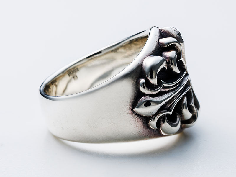 Blooming Cross Ring: Wide