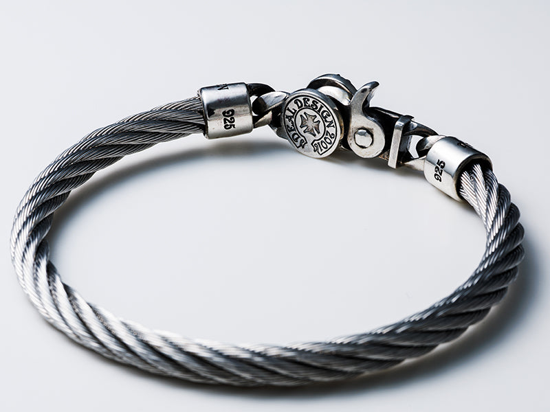 Stainless Steel Wire Bangle: Tiny Clip