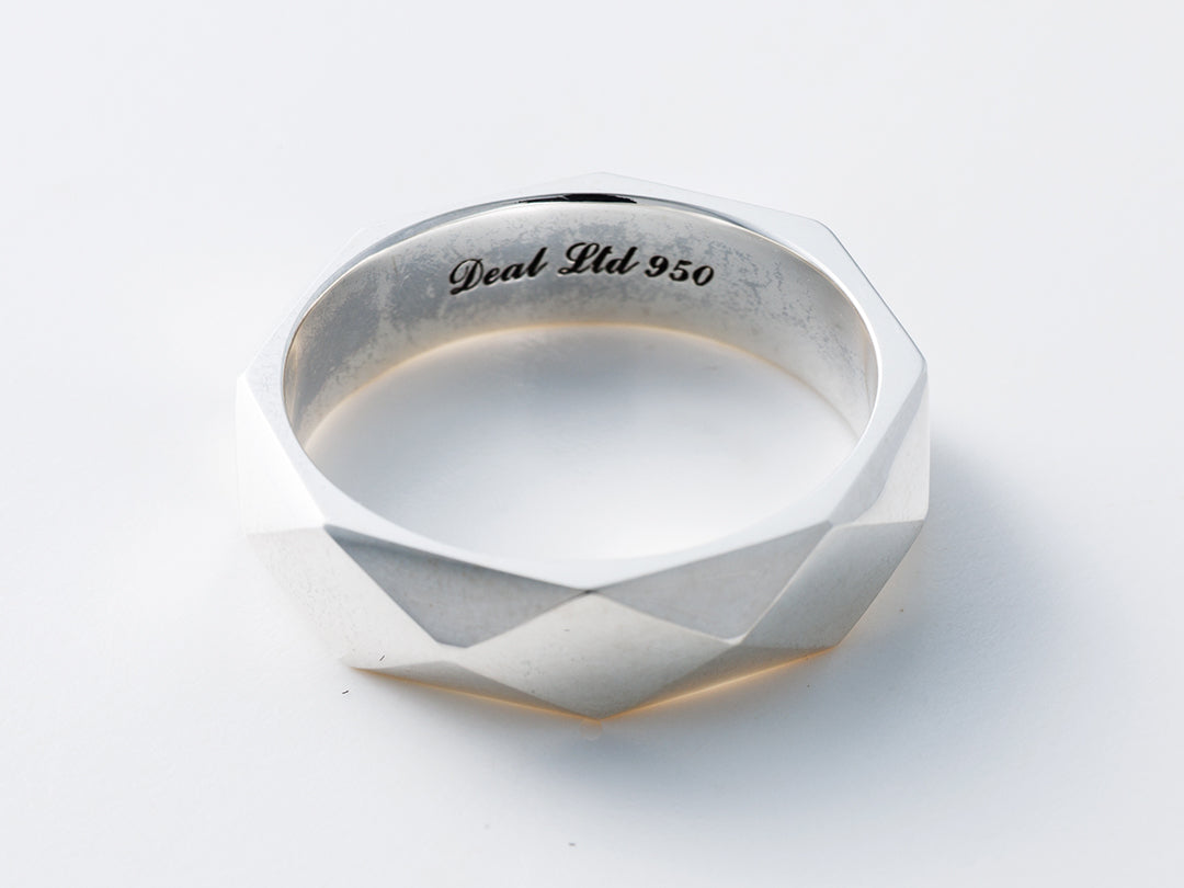 DIA Shape Studs Ring : Wide