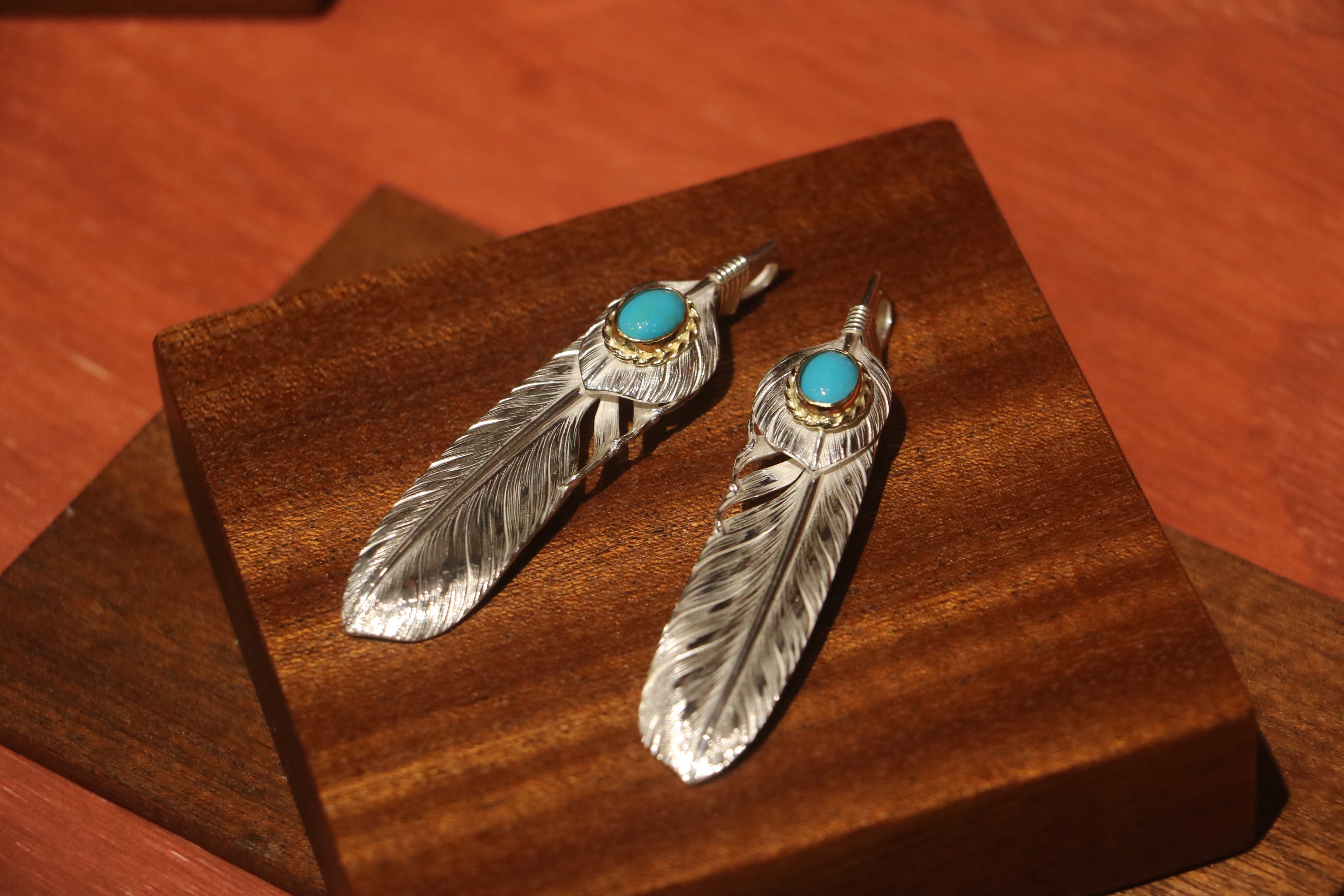 Albatory Top Silver 18Kt Gold Cup Silver Feather Pendant L W/ Turquoise