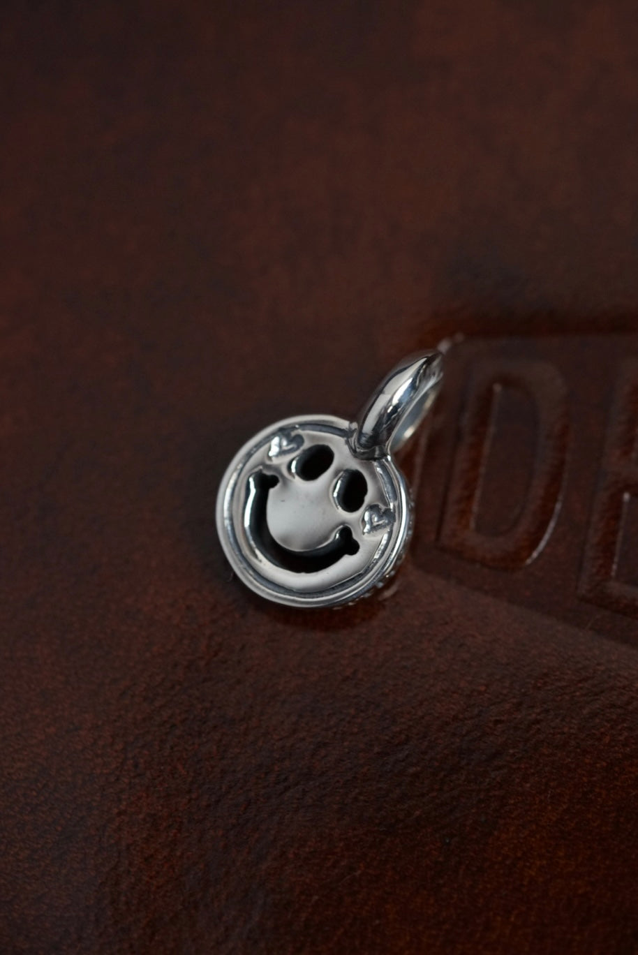 C373 Happy Face Charm "Small"