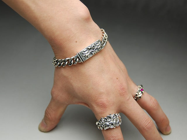 Tiny ID Bracelet : Glam Lip 戒指