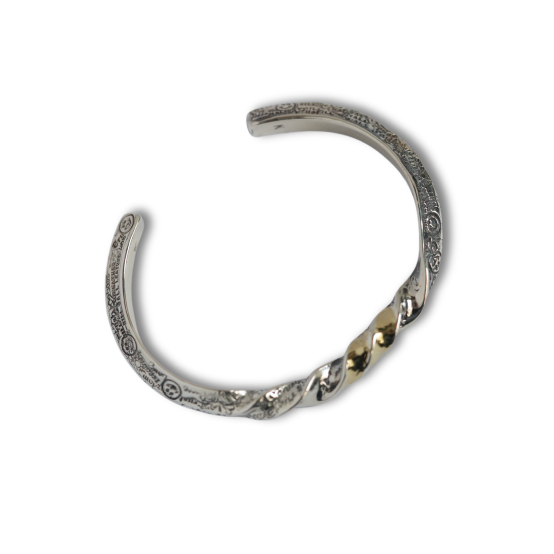 B610 Graffiti Triangle Twist Bangle with 2 Spots Gold Overlay