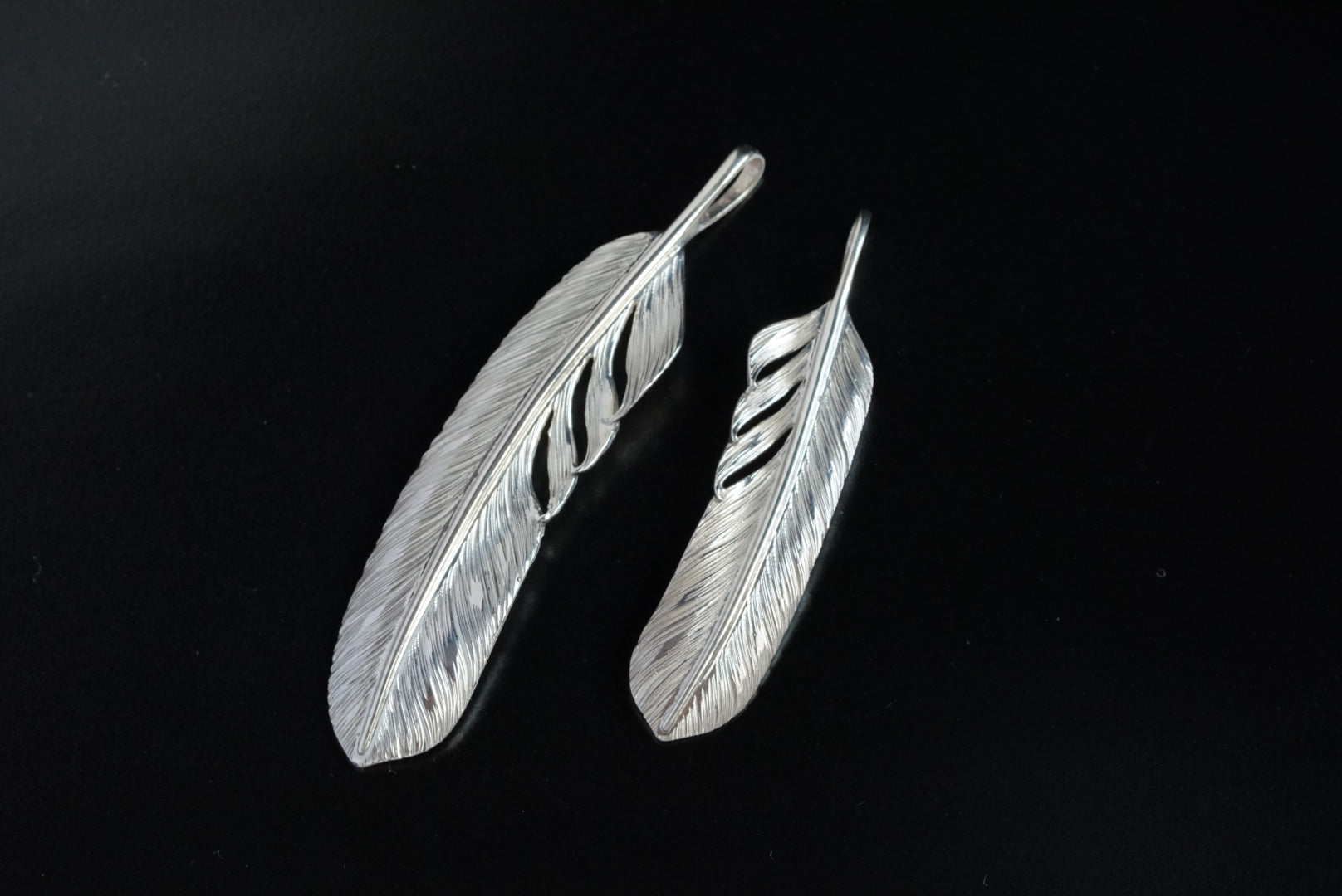 Albatory Silver Feather Pendant M