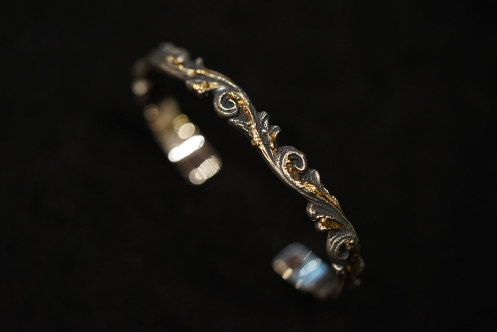 18K Braze Old Arabesque Bangle