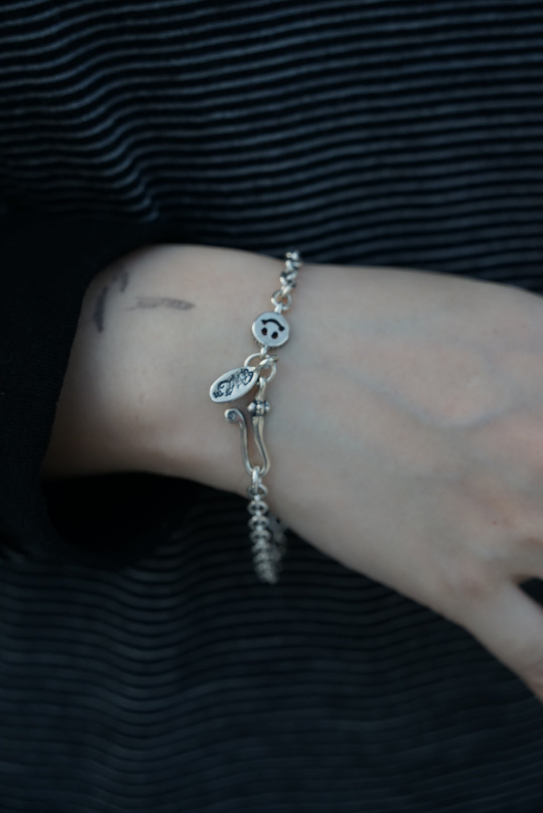 B596 Round Chain Link Bracelet with Tiny Charm and Oval BWL Tag