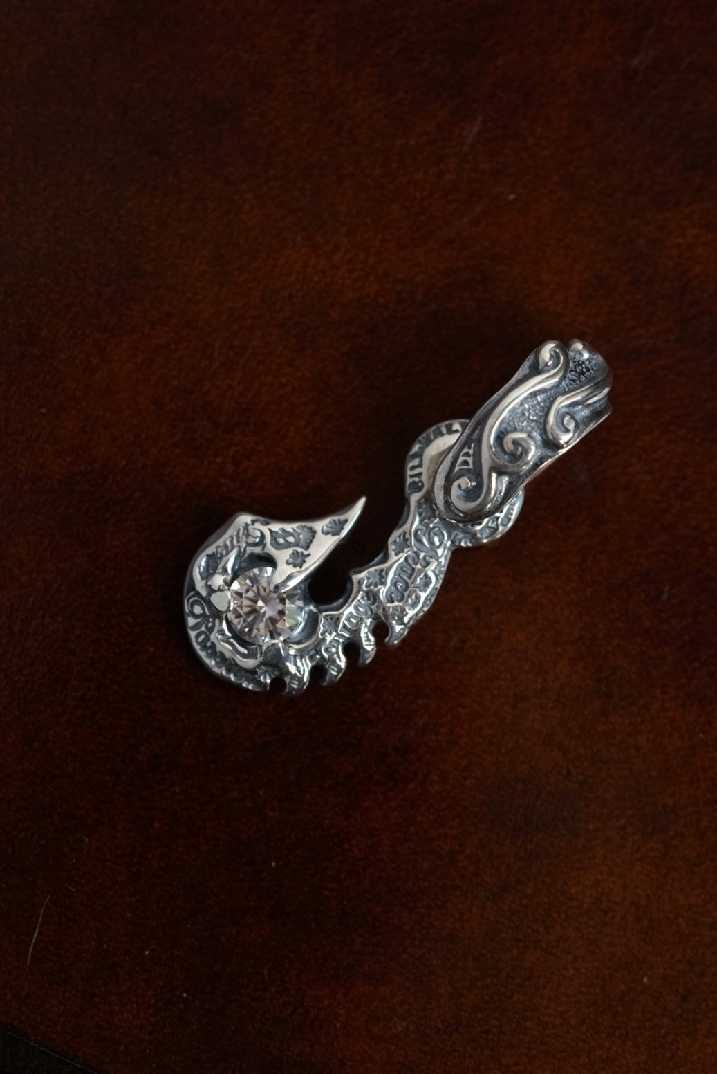 C369 Graffiti Fish Hook Large Wave Bale With Gemstone Charm