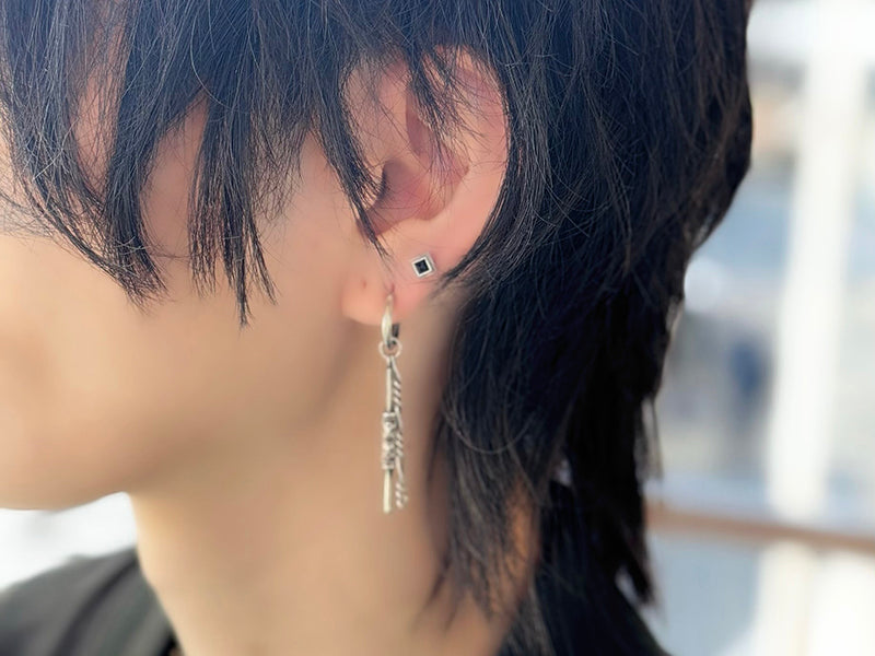 Deal Design - Black Studs 2