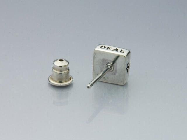 Deal Design - Black Studs Large 4