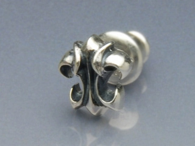 Deal Design - Blade Release Studs 1