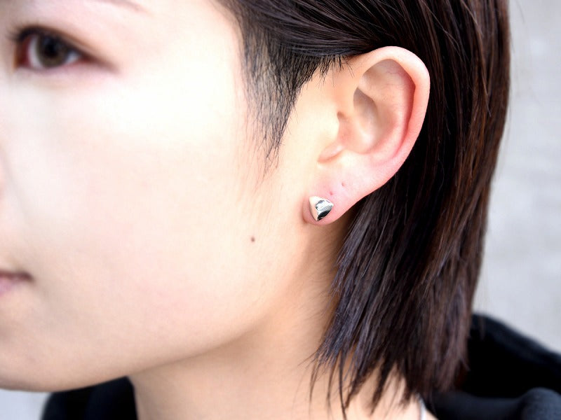 Deal Design - Crease Pick Studs 2