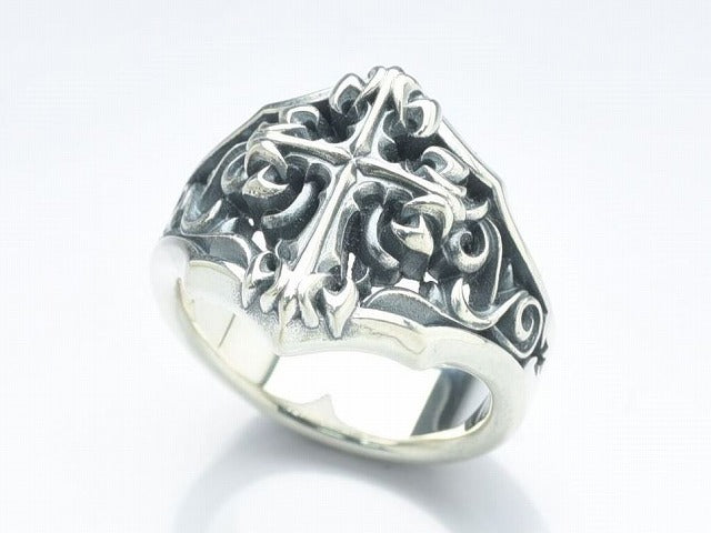 Deal Design - GL Cross Ring : Medium 1