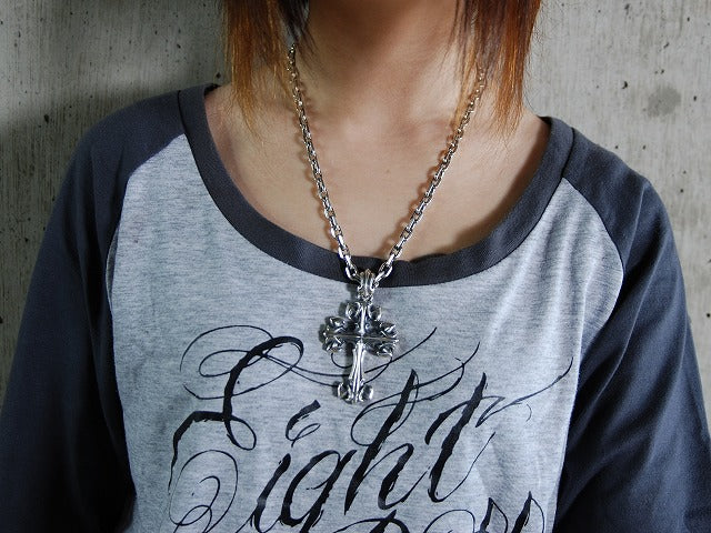 Deal Design - Grand Lily Cross Chain 2