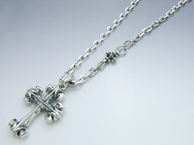 Deal Design - Grand Lily Cross Chain 5
