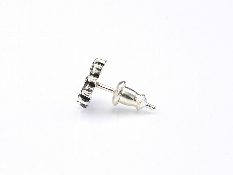 Deal Design - KG Studs 3