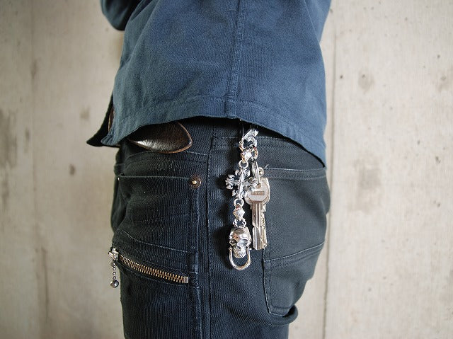 Deal Design - Knocker Skull Key Chain 2