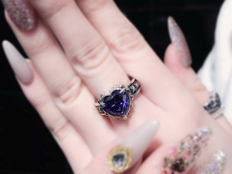 Deal Design - Pain Heart Ring 2