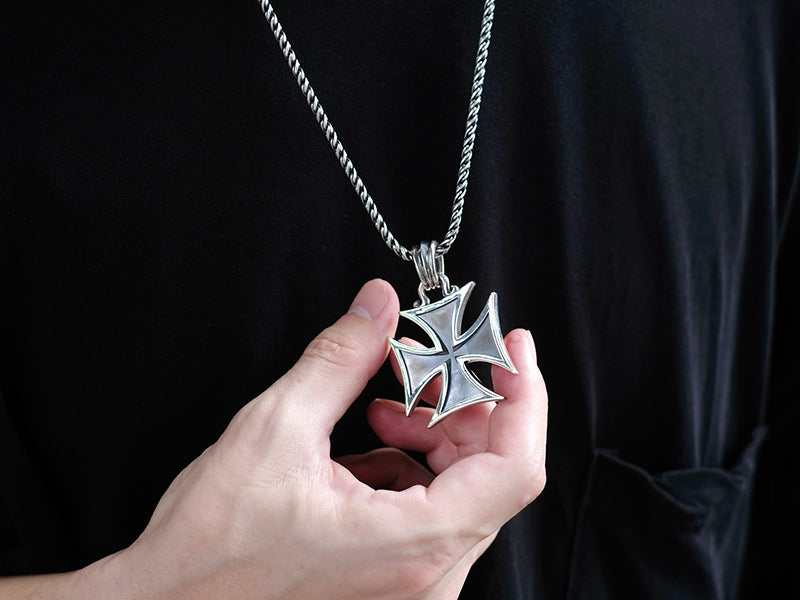 Deal Design - Solid Iron Cross: 40mm 7