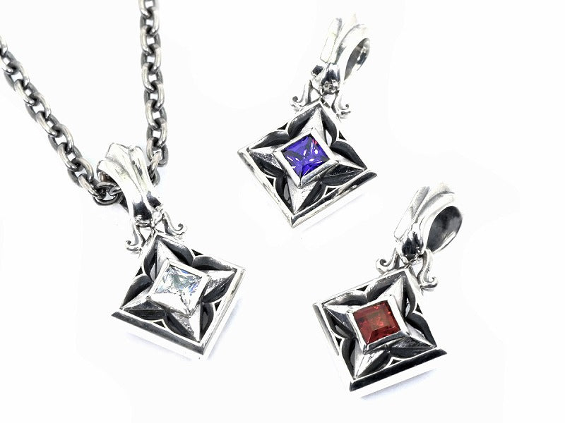 Deal Design - Square Fang Pendant 1