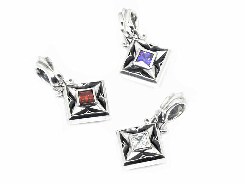 Deal Design - Square Fang Pendant 5