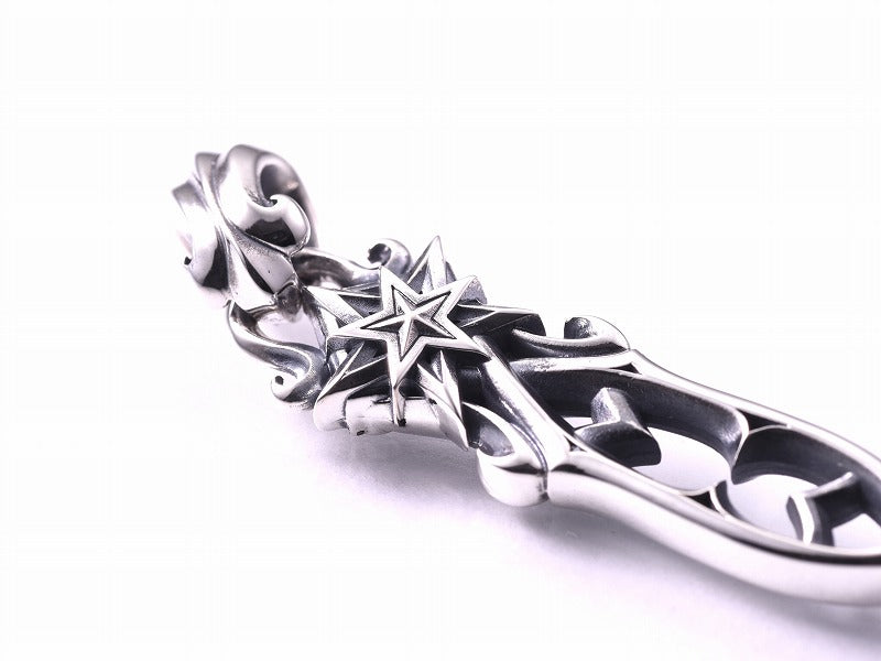 Deal Design - Starfang Dagger Pendant 2
