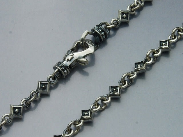 Deal Design - Tiny cross studs chain 1