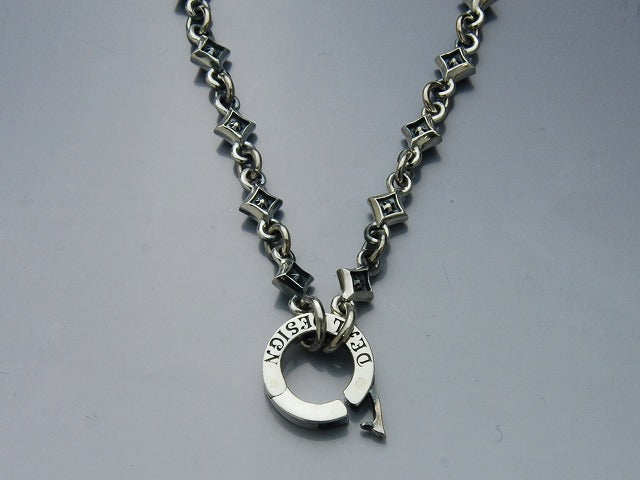 Deal Design - Tiny cross studs chain 2