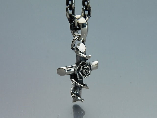 Deal Design - Wired Cross Pendant 7