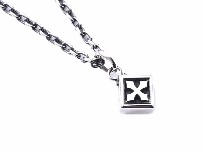 Deal Design Diamond Cross Charm 3