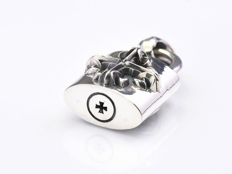 Deal design - Multi Padlock Pendant 3