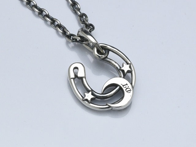 Deal design - Safe Pin Horseshoe Pendant 8