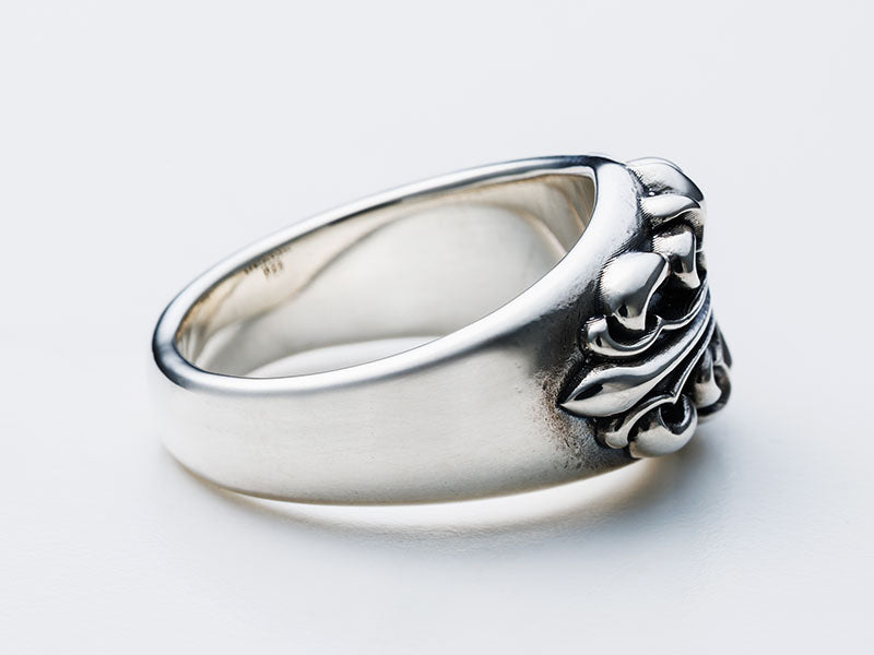 Blooming Cross Ring
